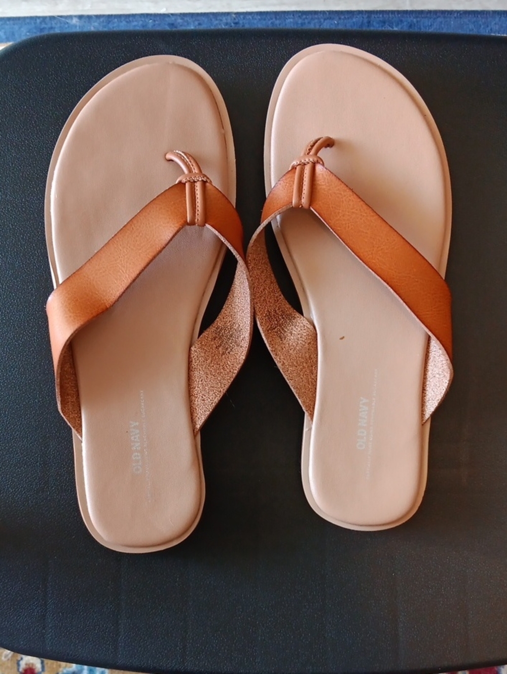 Old Navy Women's Tan Leather Thong Sandals Size 9